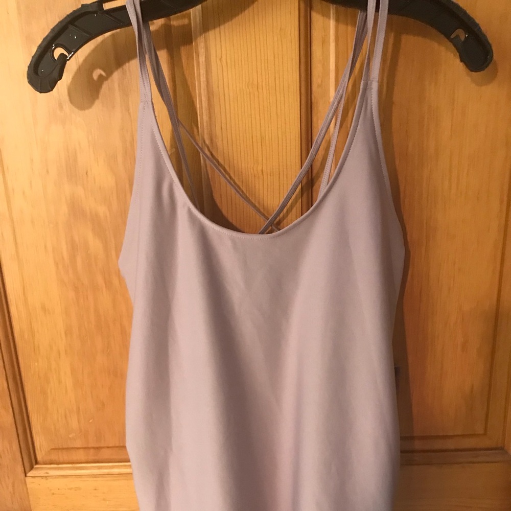 Athletic shirt - Picture 1 of 4